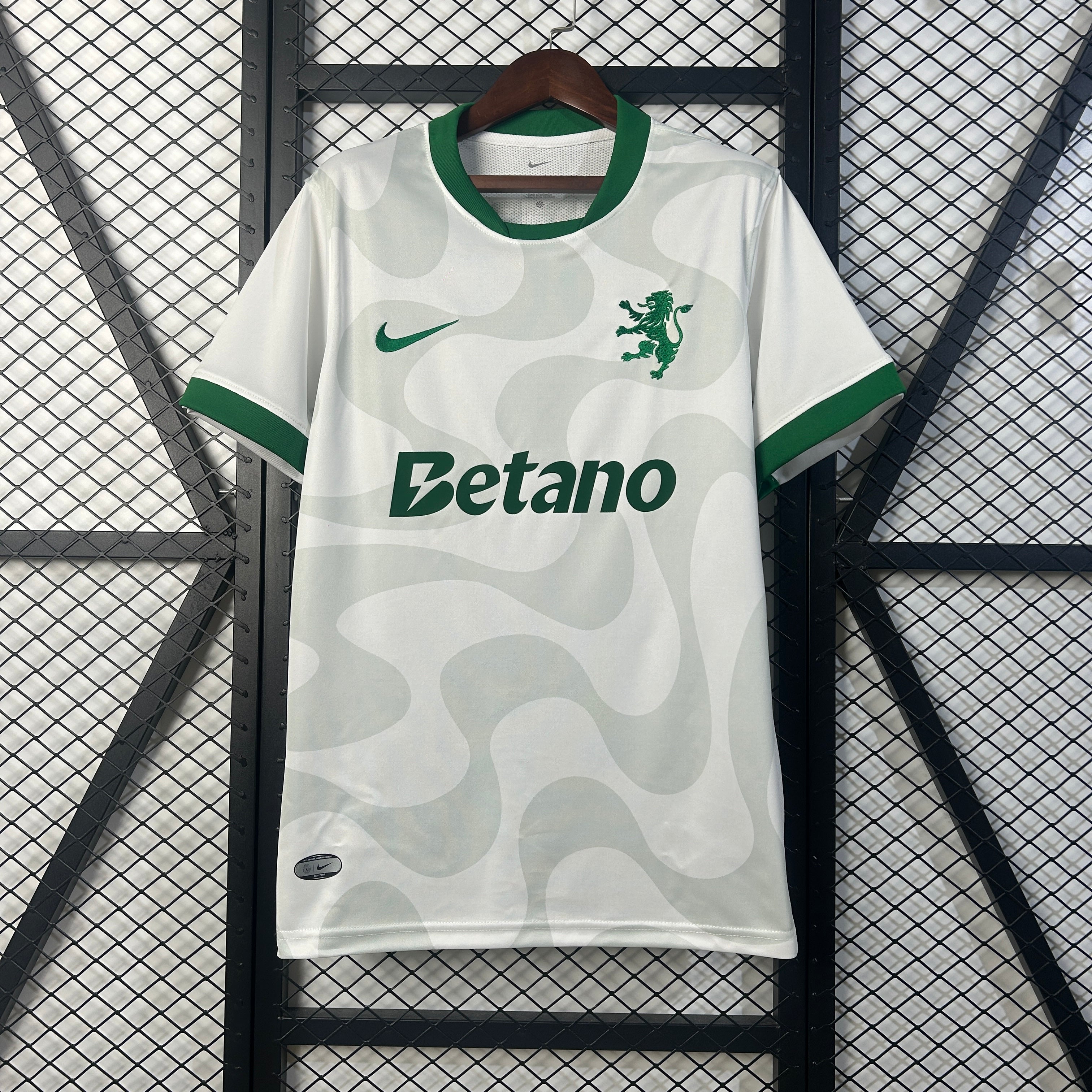 Sporting 25/26 Away